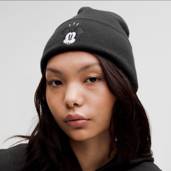 Disney x lululemon Warm Revelation Beanie, black, NWT - Picture 6 of 7